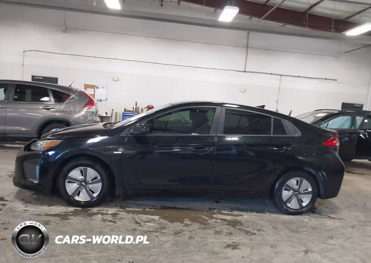 2017 Hyundai Ioniq Hybrid Blue VIN:KMHC65LC3HU025022 - 15