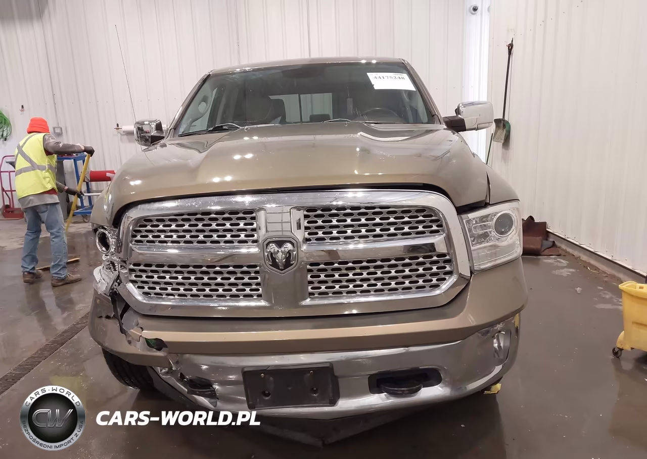 2015 Ram 1500 Laramie VIN:1C6RR7NM2FS562911 - 12