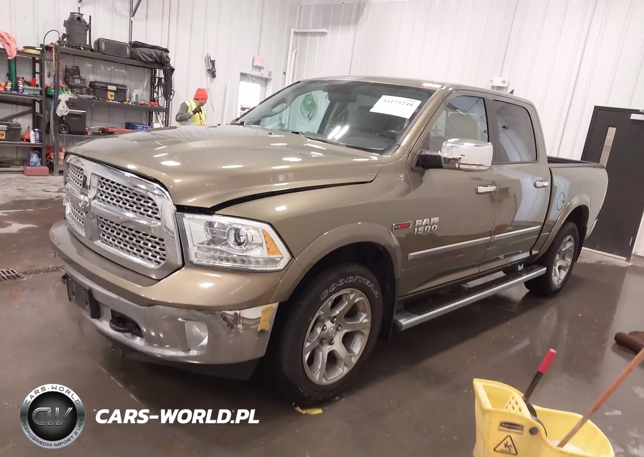 2015 Ram 1500 Laramie VIN:1C6RR7NM2FS562911 - 2