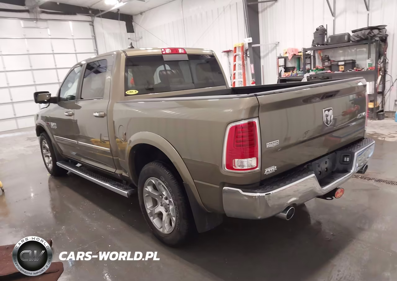 2015 Ram 1500 Laramie VIN:1C6RR7NM2FS562911 - 3