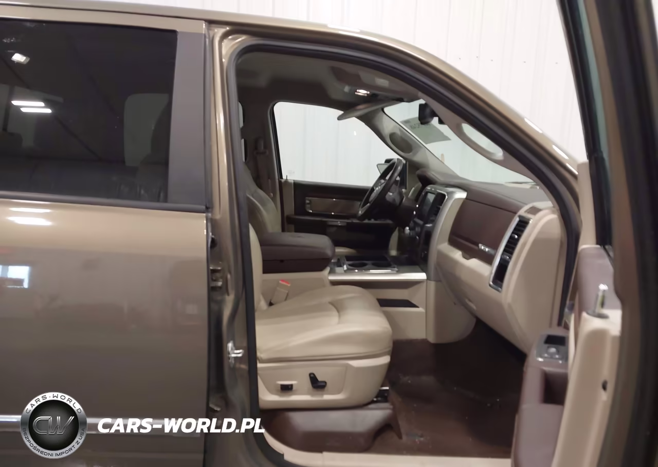 2015 Ram 1500 Laramie VIN:1C6RR7NM2FS562911 - 5