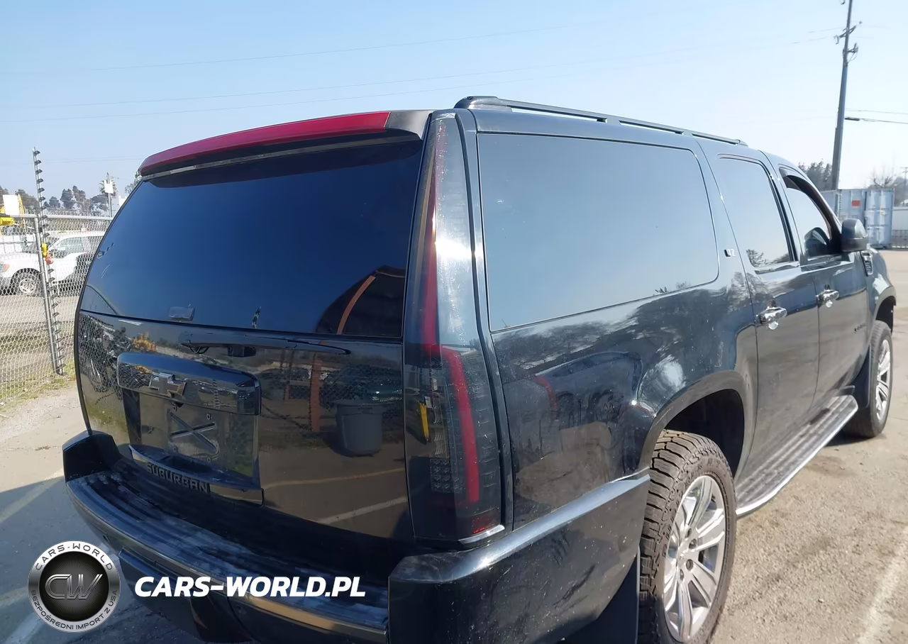 2010 Chevrolet Suburban 1500 Ltz VIN:1GNUCKE03AR231539 - 4