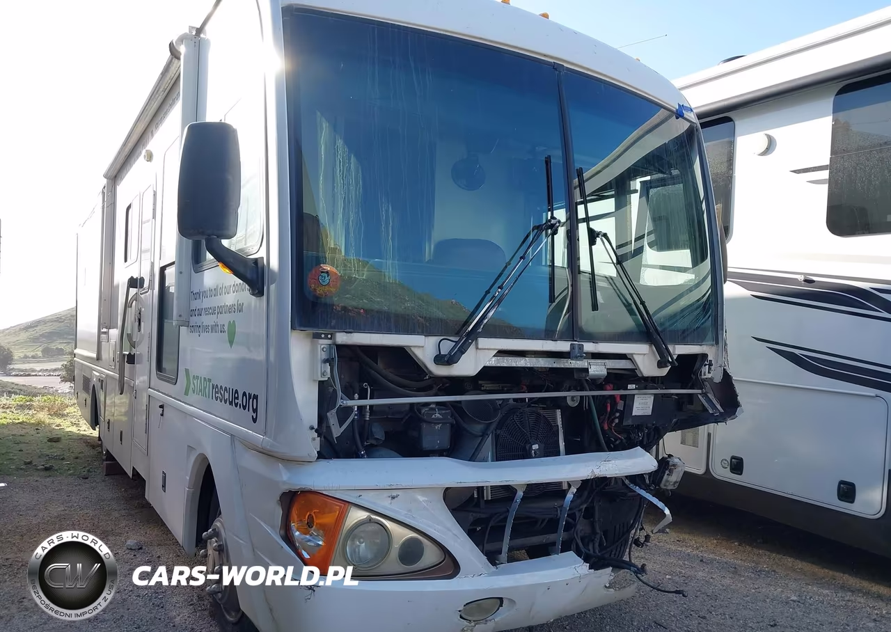 2004 Workhorse Custom Chassis Motorhome Chassis W22