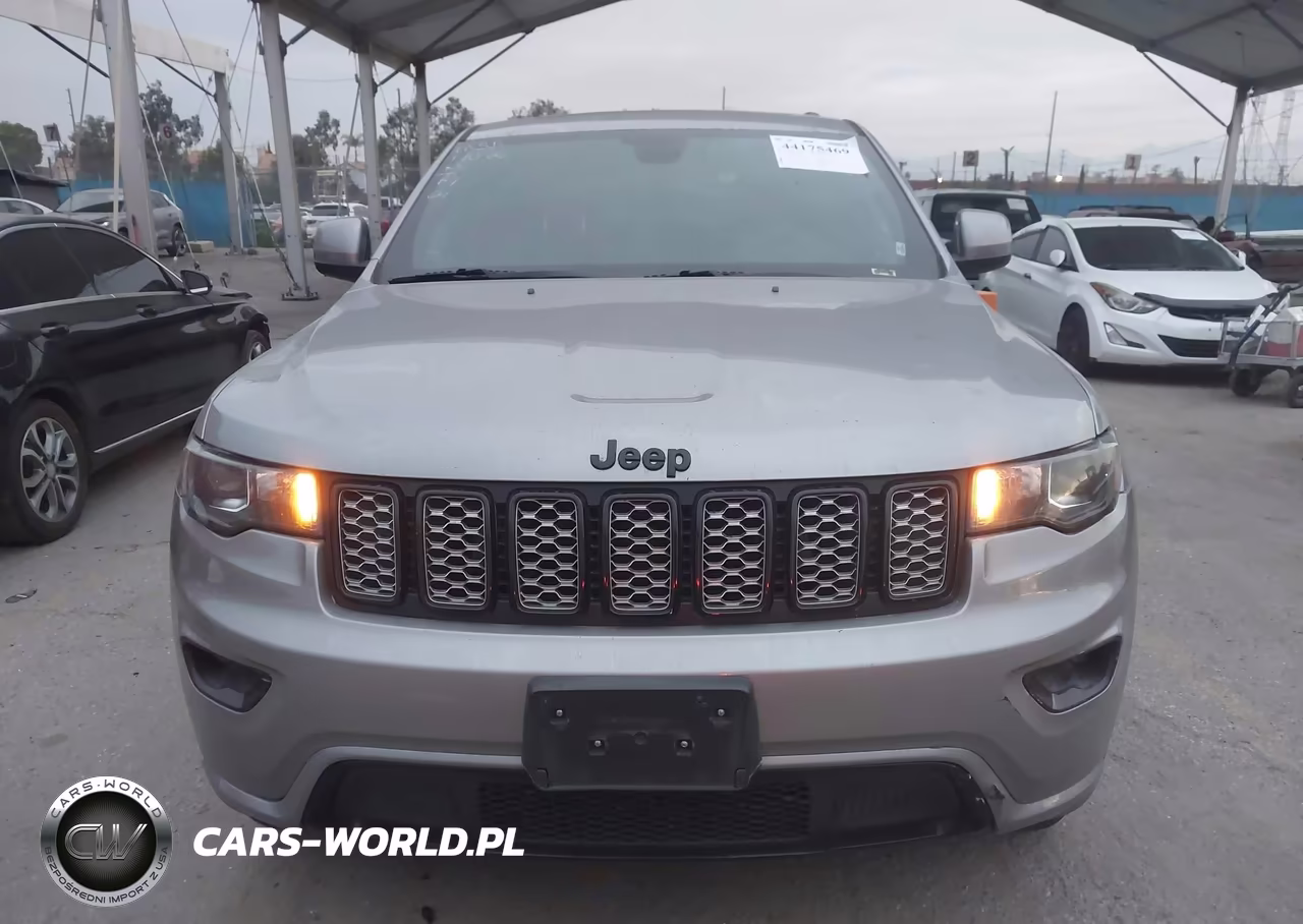 2020 Jeep Grand Cherokee Altitude 4X4 VIN:1C4RJFAG0LC153659 - 11