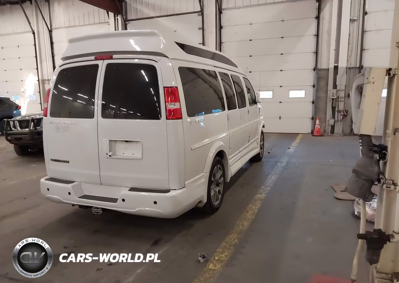 2025 Chevrolet Express Cargo Rwd 2500 Regular Wheelbase Wt VIN:1GCWGAF79S1101129 - 4