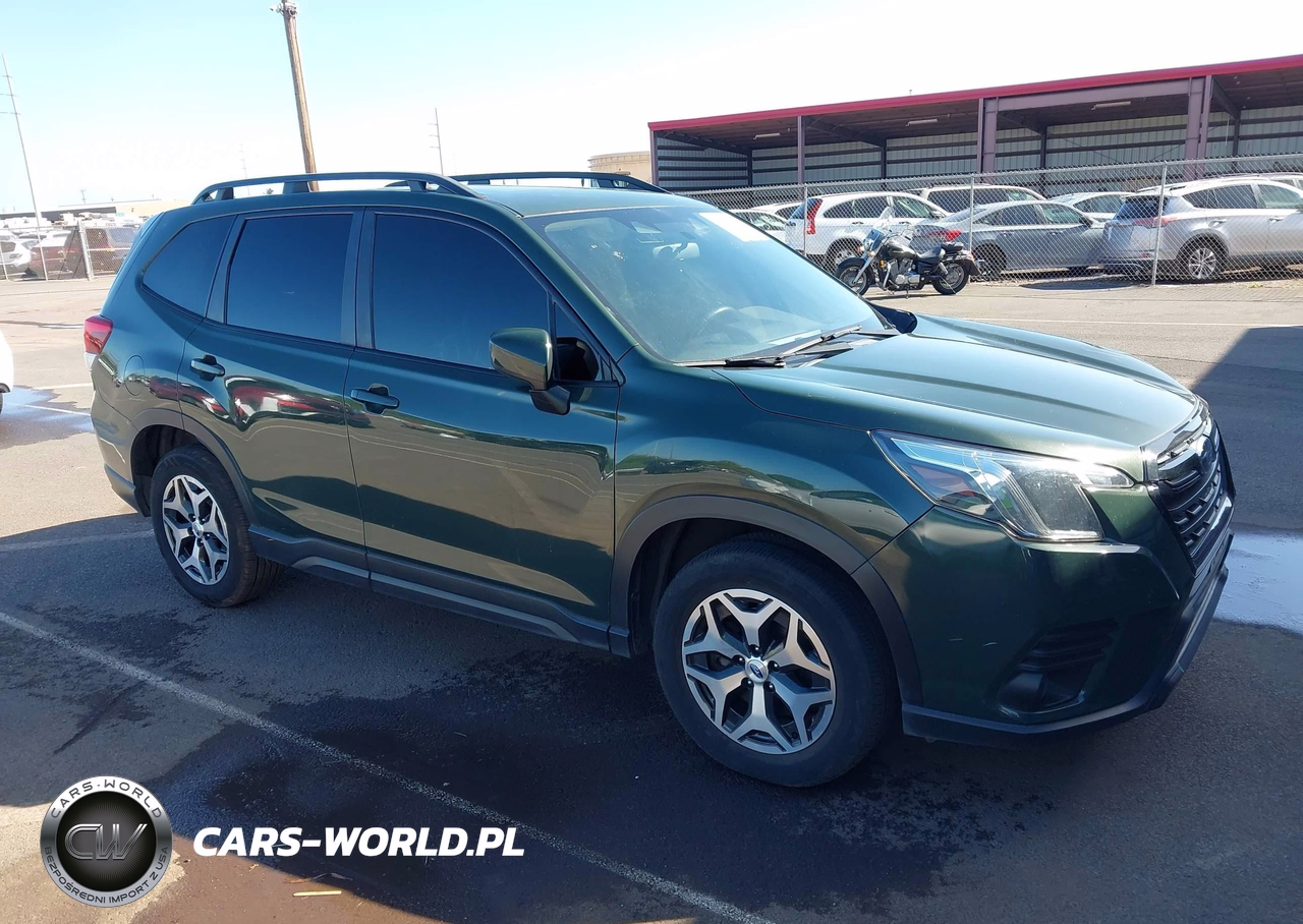 2022 Subaru Forester Premium