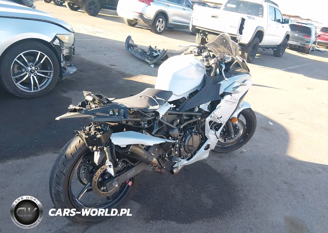 2025 Kawasaki Ex500 VIN:ML5EXGG15SDA71521 - 4