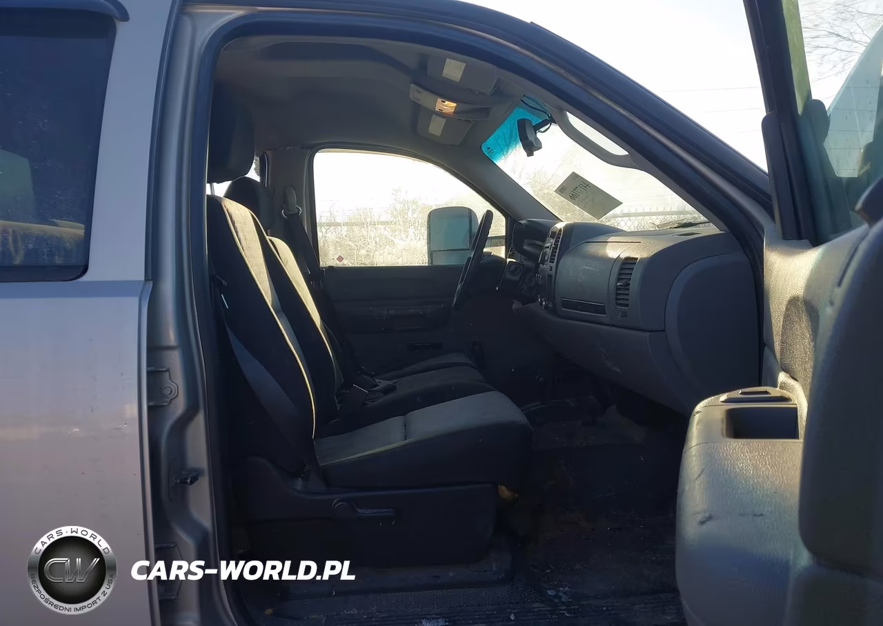 2008 Chevrolet Silverado 2500Hd Work Truck VIN:1GCHK23KX8F149952 - 5