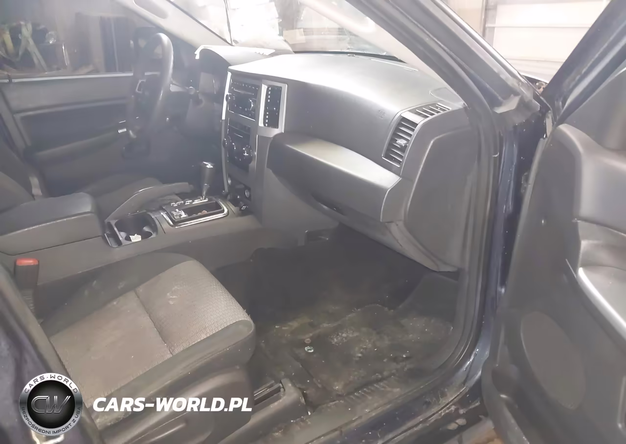 2008 Jeep Grand Cherokee Laredo VIN:1J8HR48N08C225070 - 5