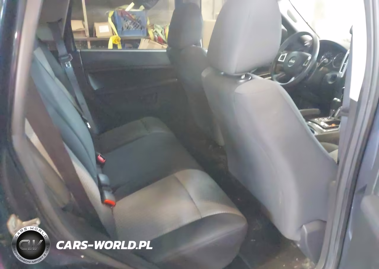 2008 Jeep Grand Cherokee Laredo VIN:1J8HR48N08C225070 - 8