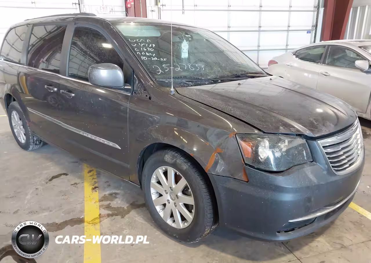 2015 Chrysler Town & Country Touring