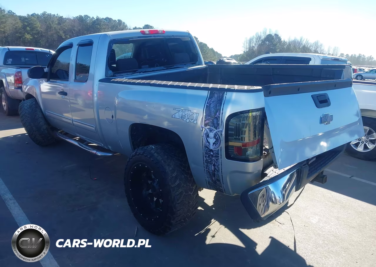 2010 Chevrolet Silverado 1500 Lt VIN:1GCSKSE36AZ146708 - 3