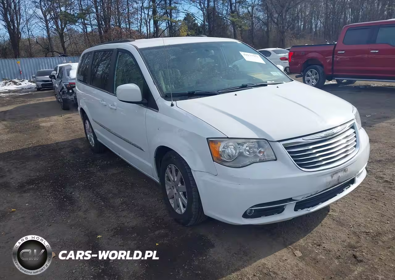 2016 Chrysler Town & Country Touring