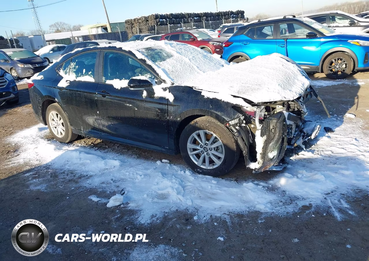 2025 Toyota Camry Le – zdjęcie 1 z 16