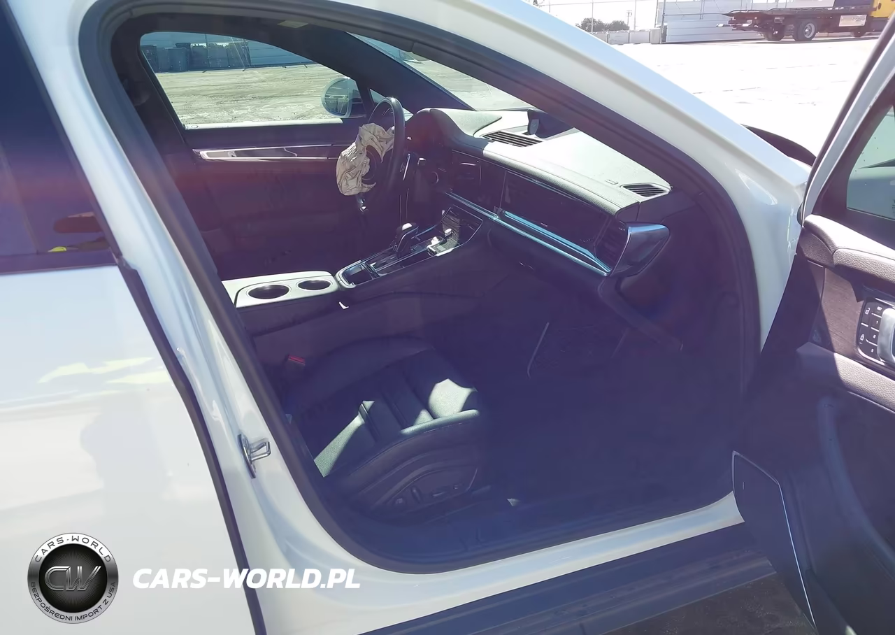 2022 Porsche Panamera 4-4 Platinum Edition-Platinum Edition VIN:WP0AJ2A77NL101079 - 5