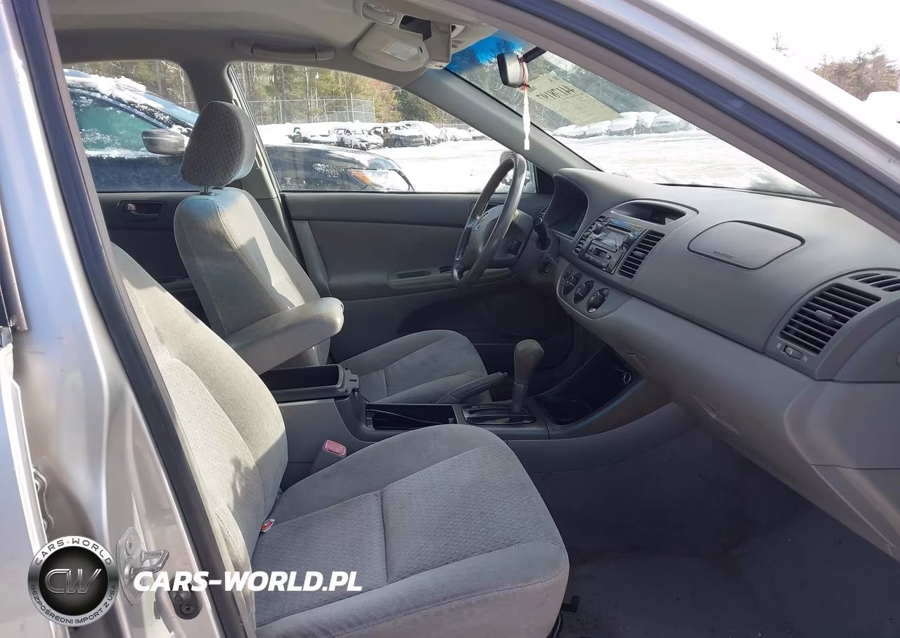 2004 Toyota Camry Le VIN:4T1BE32K94U359576 - 5
