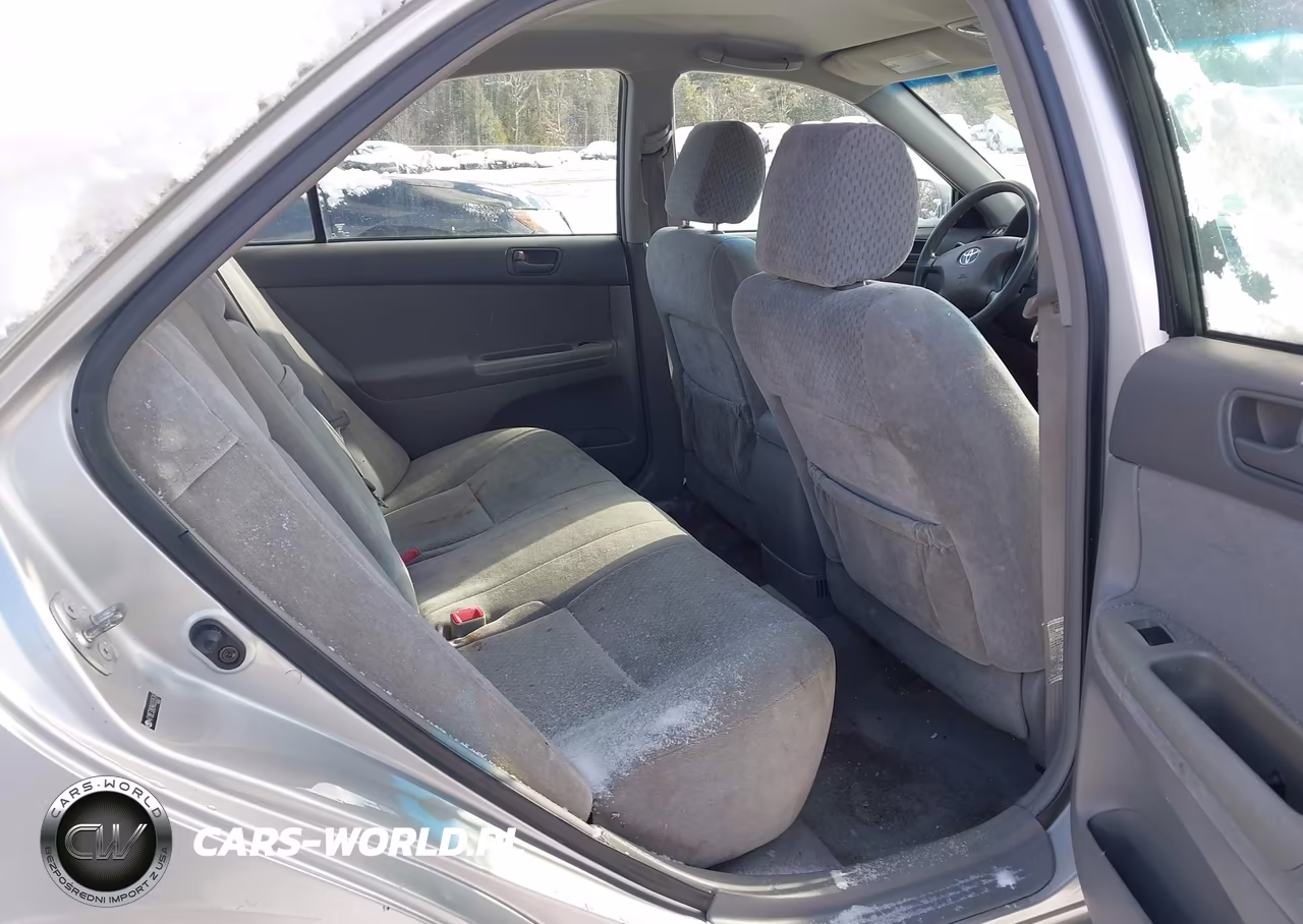 2004 Toyota Camry Le VIN:4T1BE32K94U359576 - 8