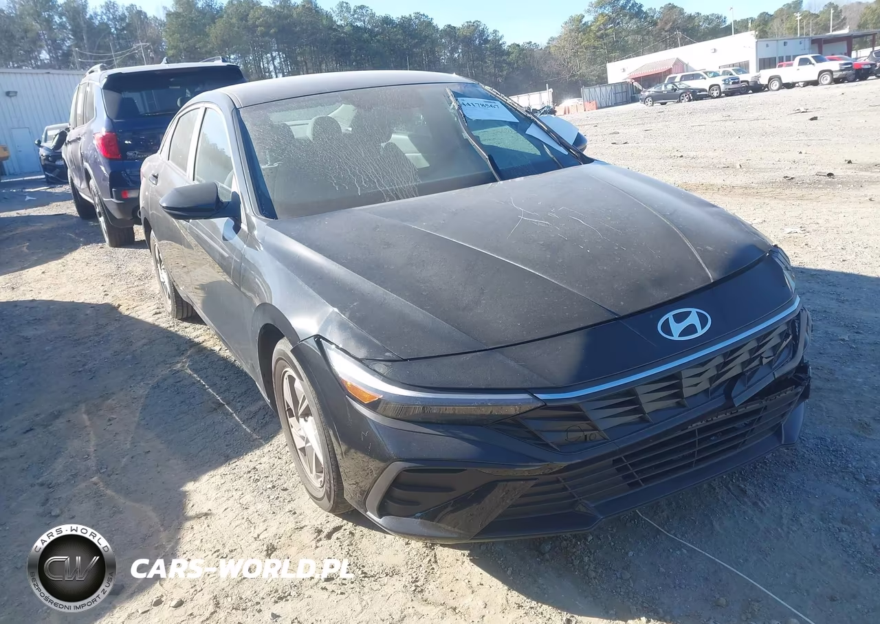 2025 Hyundai Elantra Se