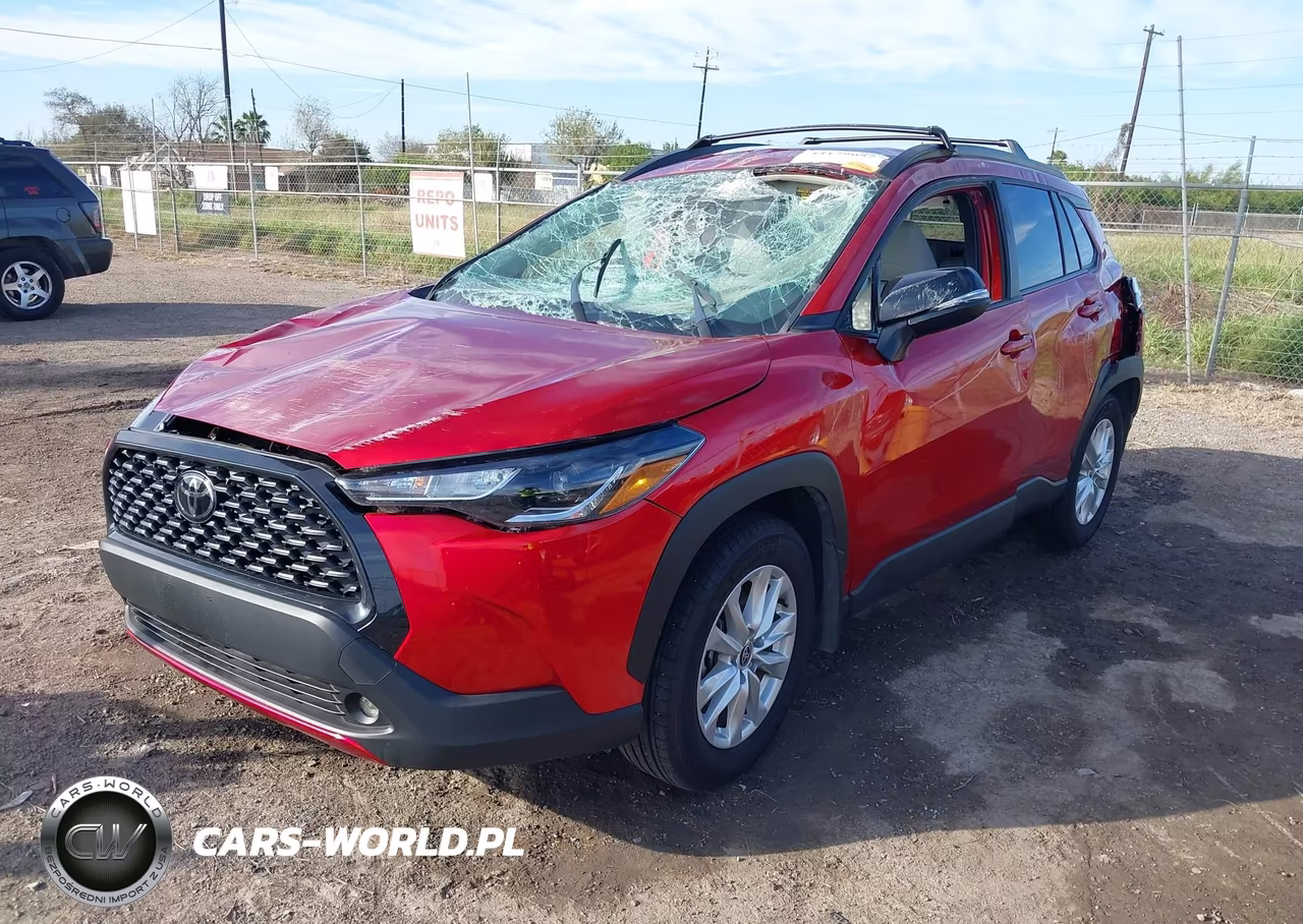 2025 Toyota Corolla Cross Le VIN:7MUCAAAG8SV118654 - 2