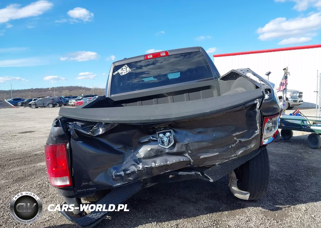 2019 Ram 1500 Classic Tradesman 4X2 6'4 Box VIN:1C6RR6FG9KS574115 - 17