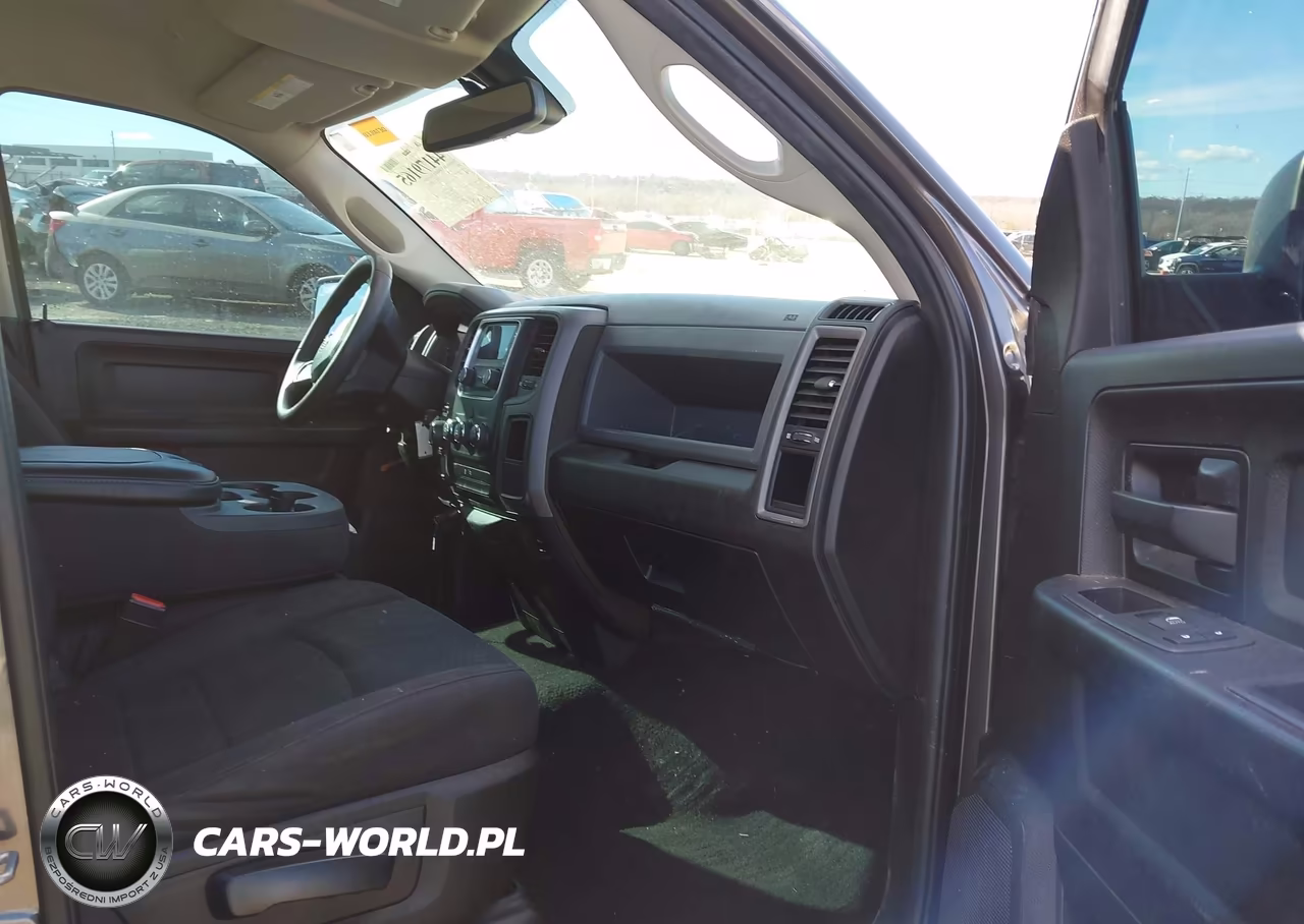 2019 Ram 1500 Classic Tradesman 4X2 6'4 Box VIN:1C6RR6FG9KS574115 - 5