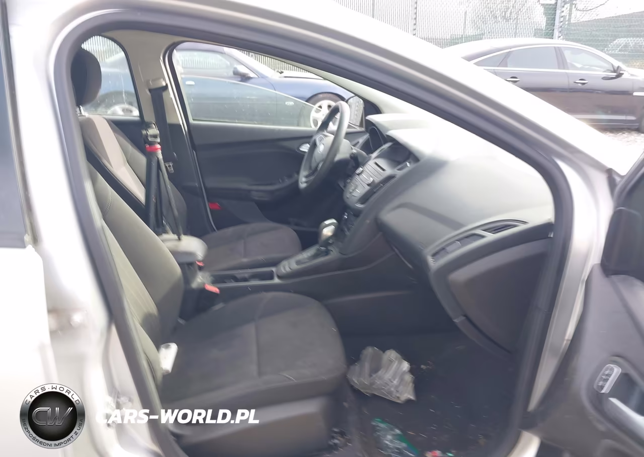 2015 Ford Focus Se VIN:1FADP3K2XFL282464 - 5
