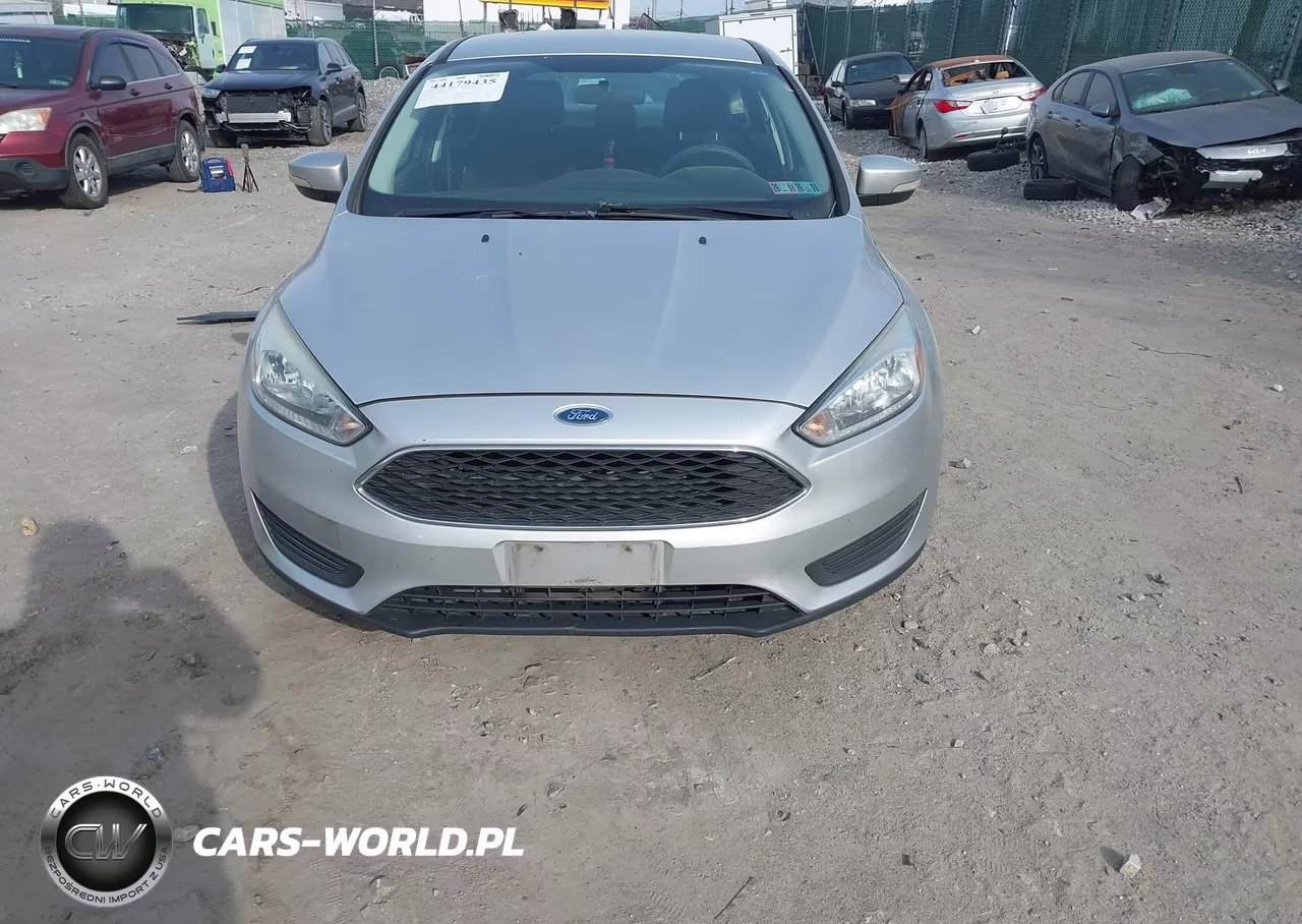 2015 Ford Focus Se VIN:1FADP3K2XFL282464 - 6