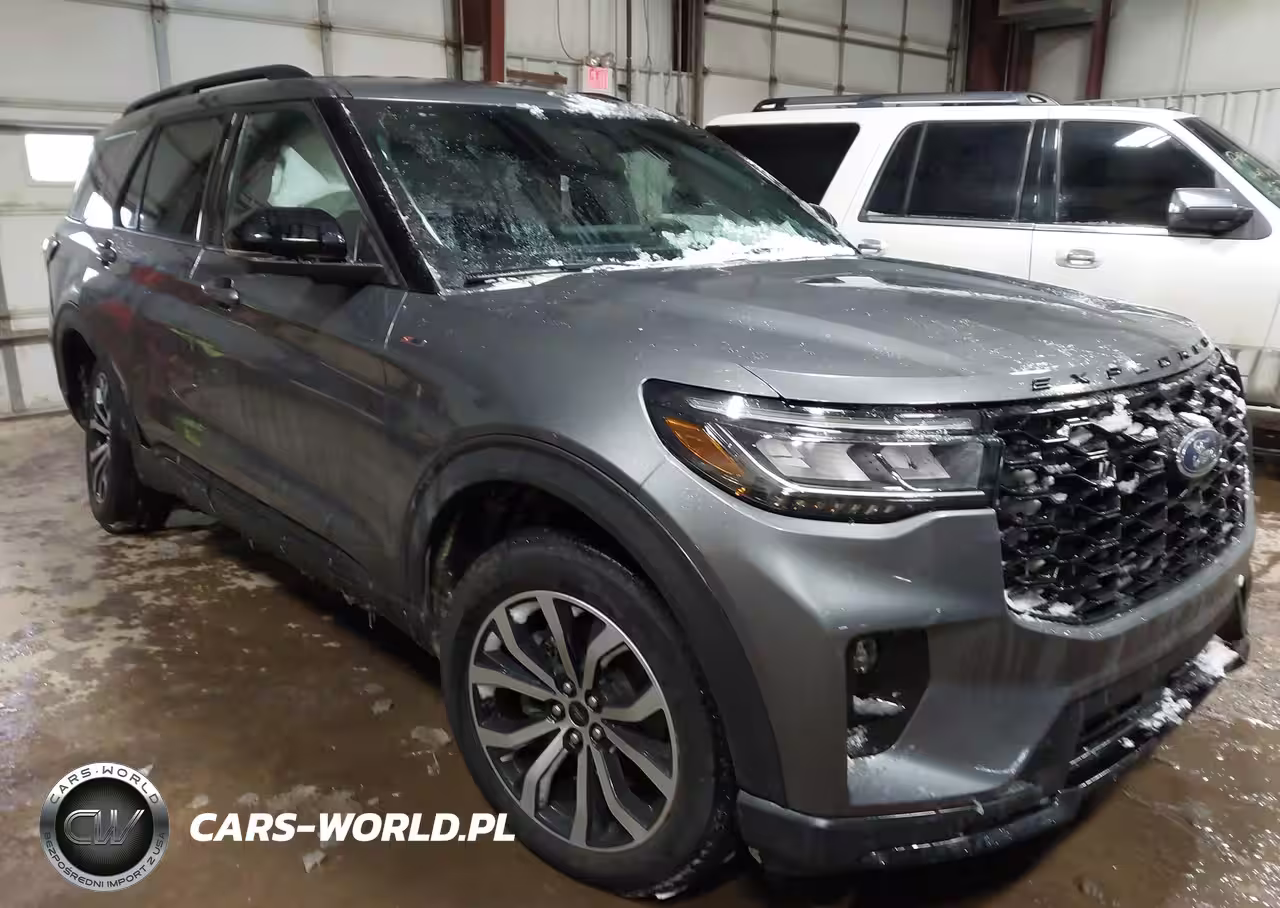 2025 Ford Explorer St-Line
