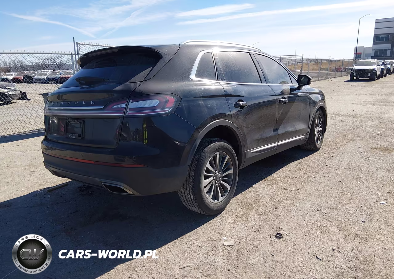 2022 Lincoln Nautilus Standard VIN:2LMPJ6J90NBL01739 - 4
