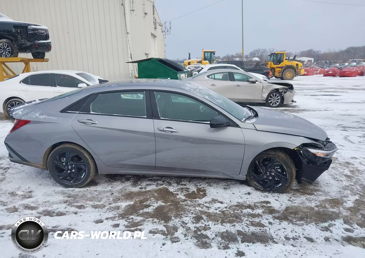 2026 Hyundai Elantra Sel Sport VIN:KMHLM4DG5TU110549 - 13