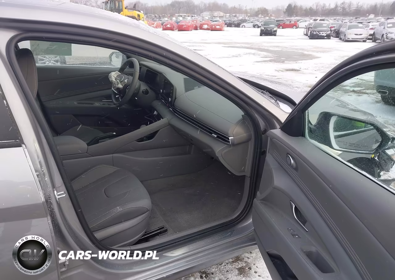 2026 Hyundai Elantra Sel Sport VIN:KMHLM4DG5TU110549 - 5