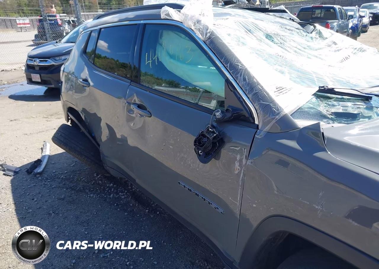 2024 Jeep Compass Latitude 4X4 VIN:3C4NJDBN5RT606929 - 19