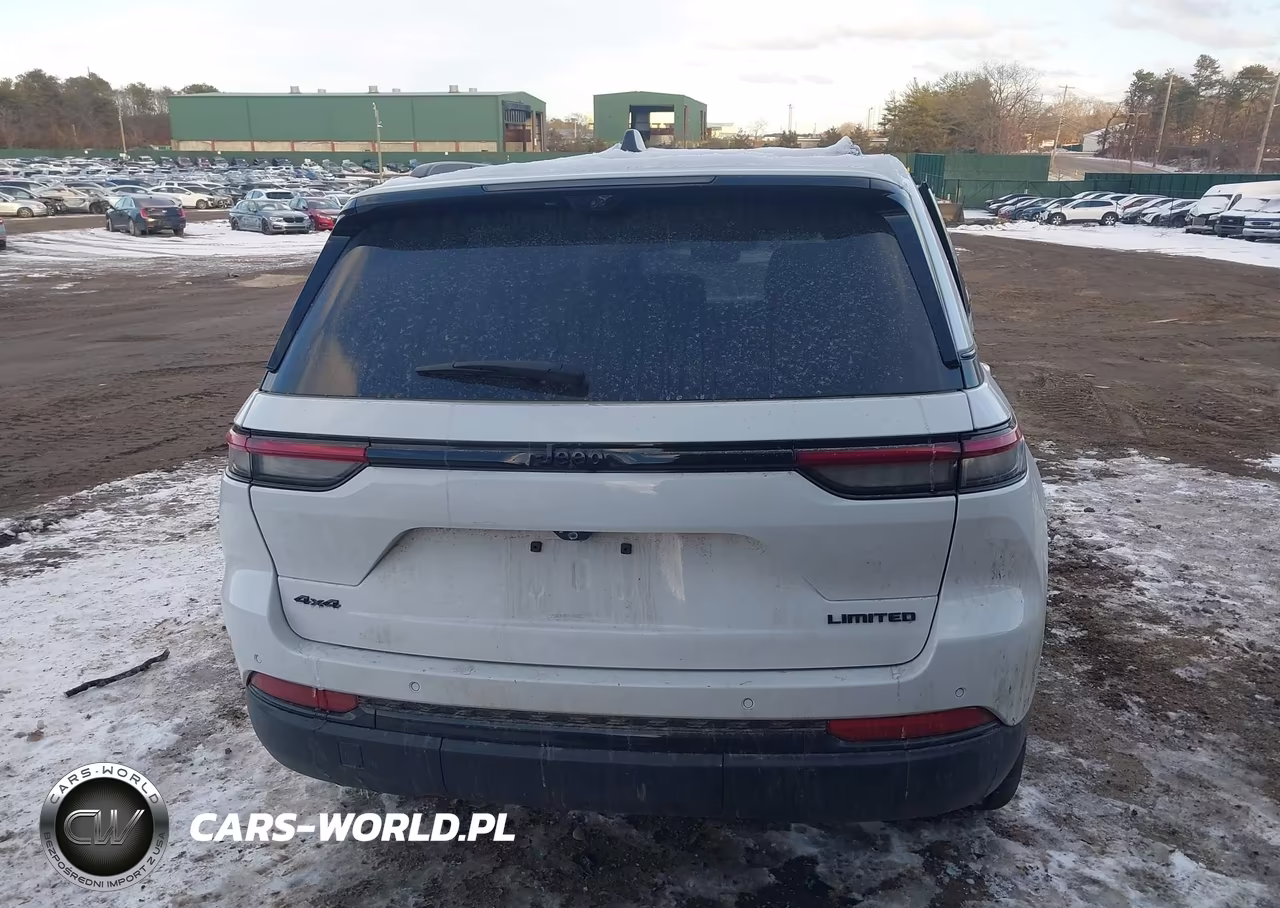 2023 Jeep Grand Cherokee Limited 4X4 VIN:1C4RJHBG1PC501176 - 16