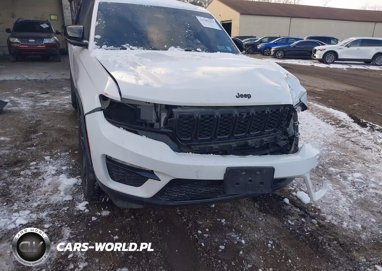 2023 Jeep Grand Cherokee Limited 4X4 VIN:1C4RJHBG1PC501176 - 6