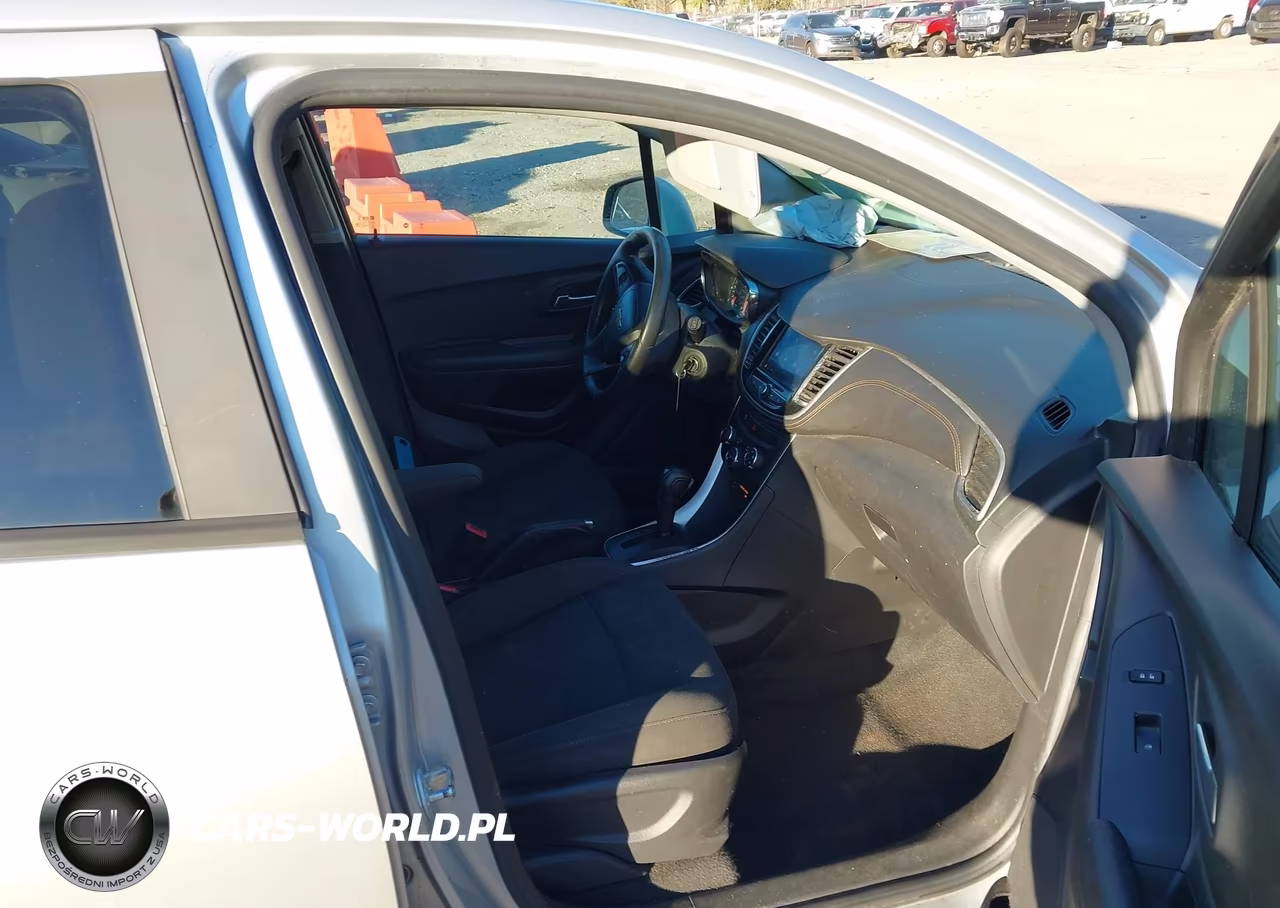 2021 Chevrolet Trax Fwd Ls VIN:KL7CJKSB2MB303535 - 5