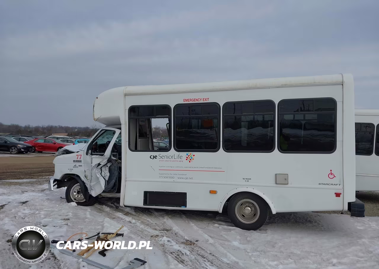 2016 Ford E-350 Cutaway VIN:1FDEE3FL4GDC31329 - 14