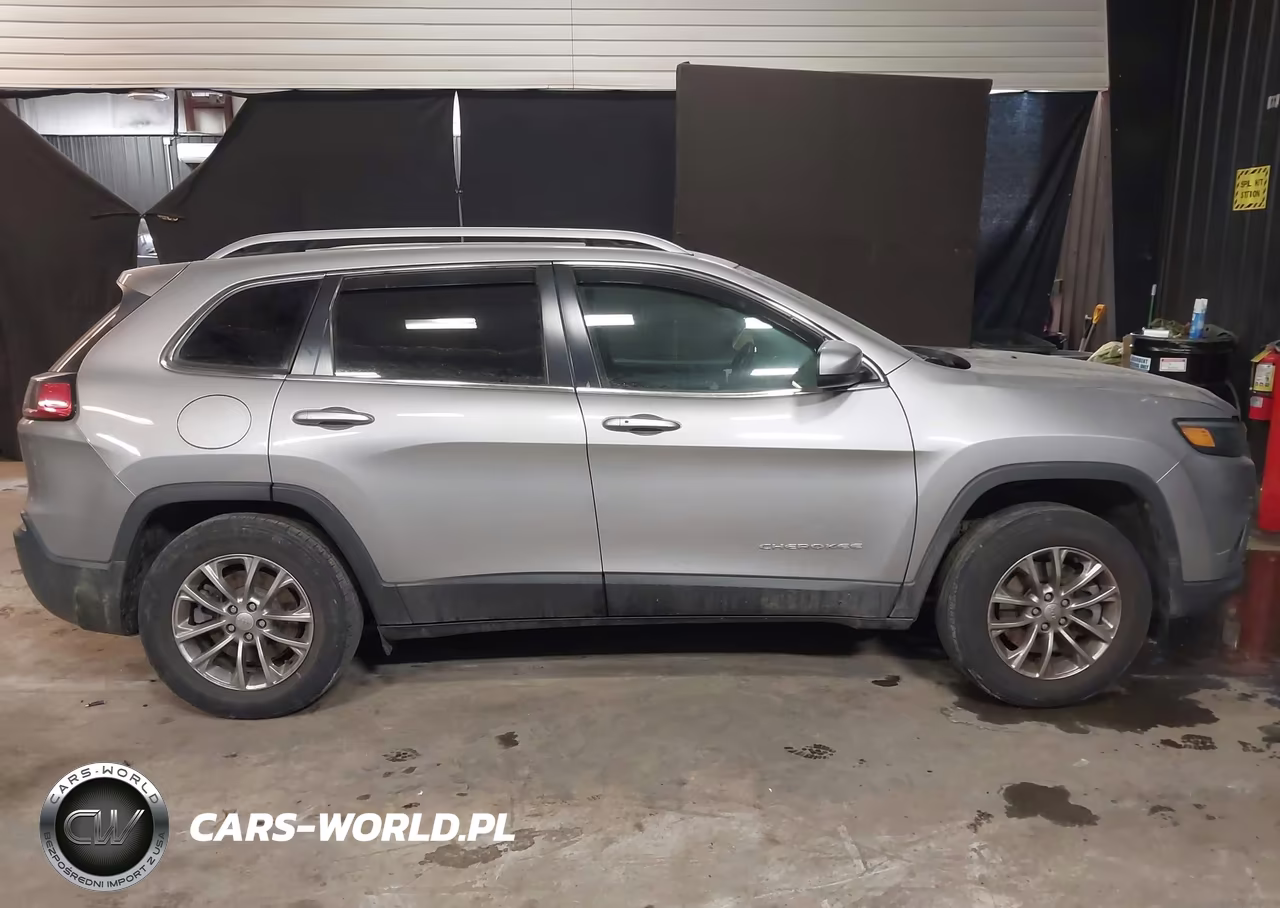 2019 Jeep Cherokee Latitude Plus 4X4 VIN:1C4PJMLB1KD310847 - 13