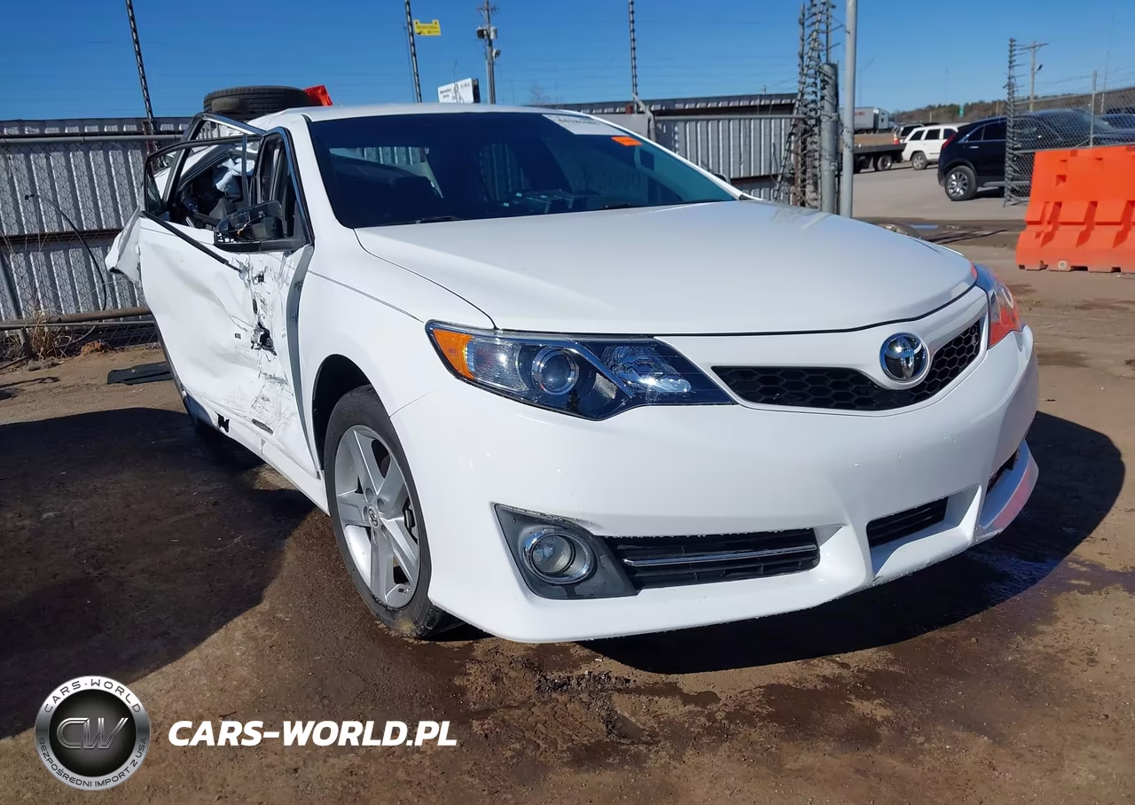 2012 Toyota Camry Se – zdjęcie 1 z 16