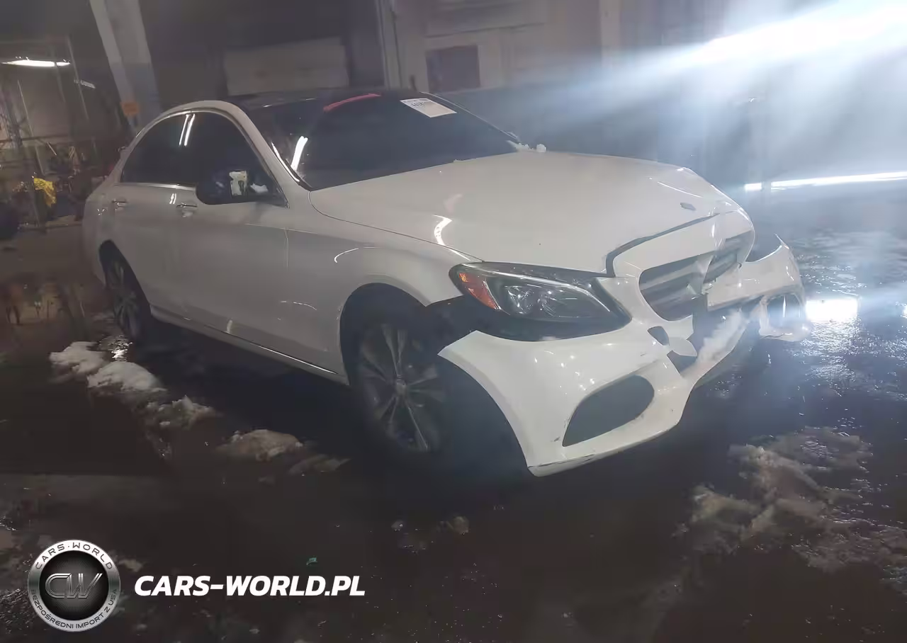 2015 Mercedes-Benz C 300 Luxury 4Matic