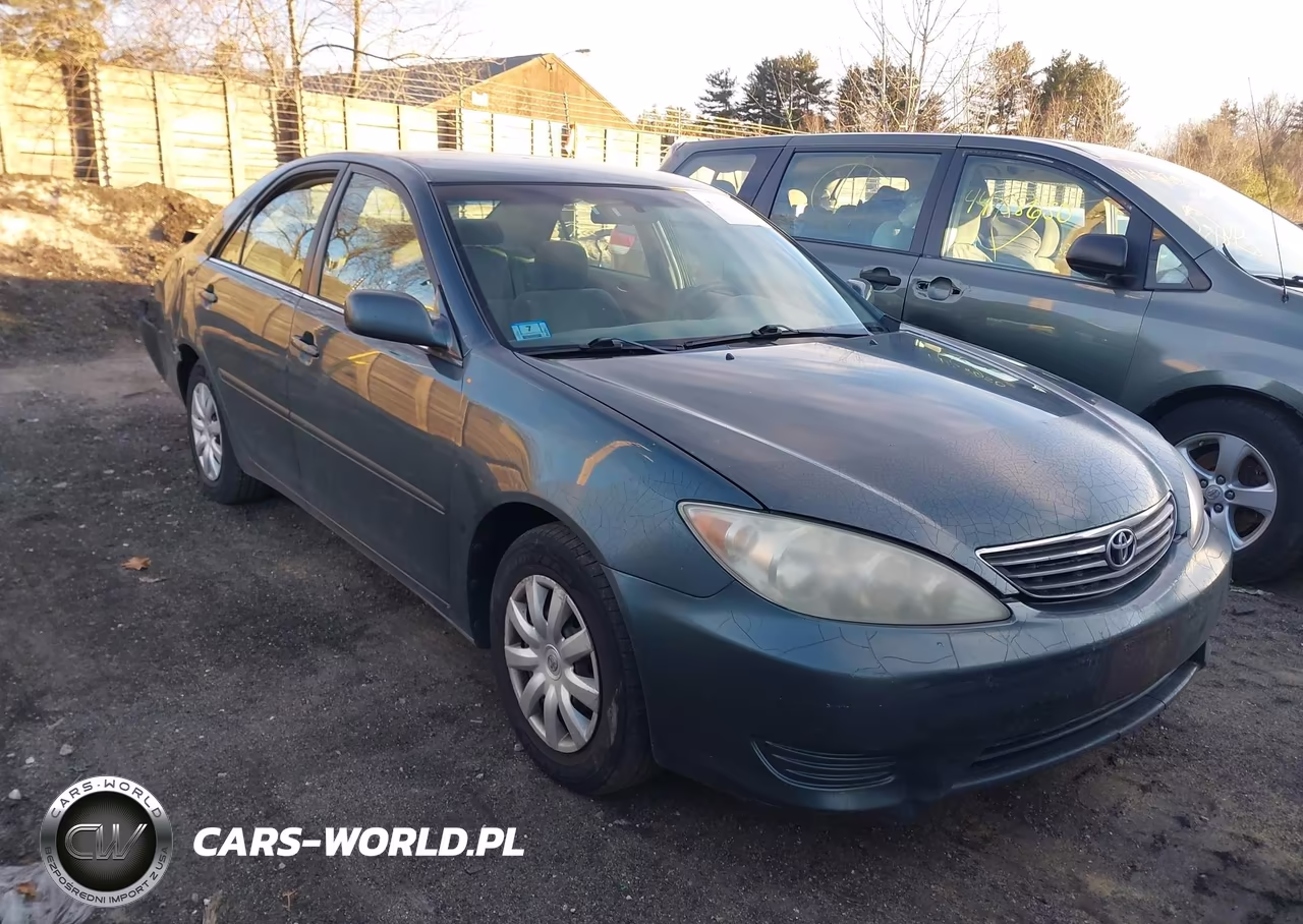 2005 Toyota Camry Le – zdjęcie 1 z 16