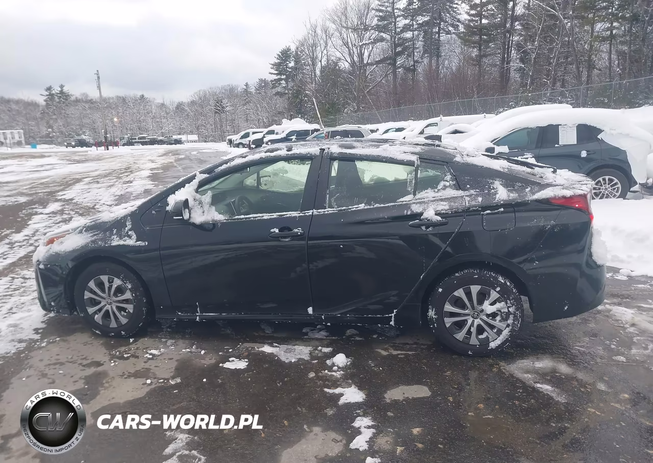 2021 Toyota Prius Le Awd-E VIN:JTDL9MFU2M3026902 - 15
