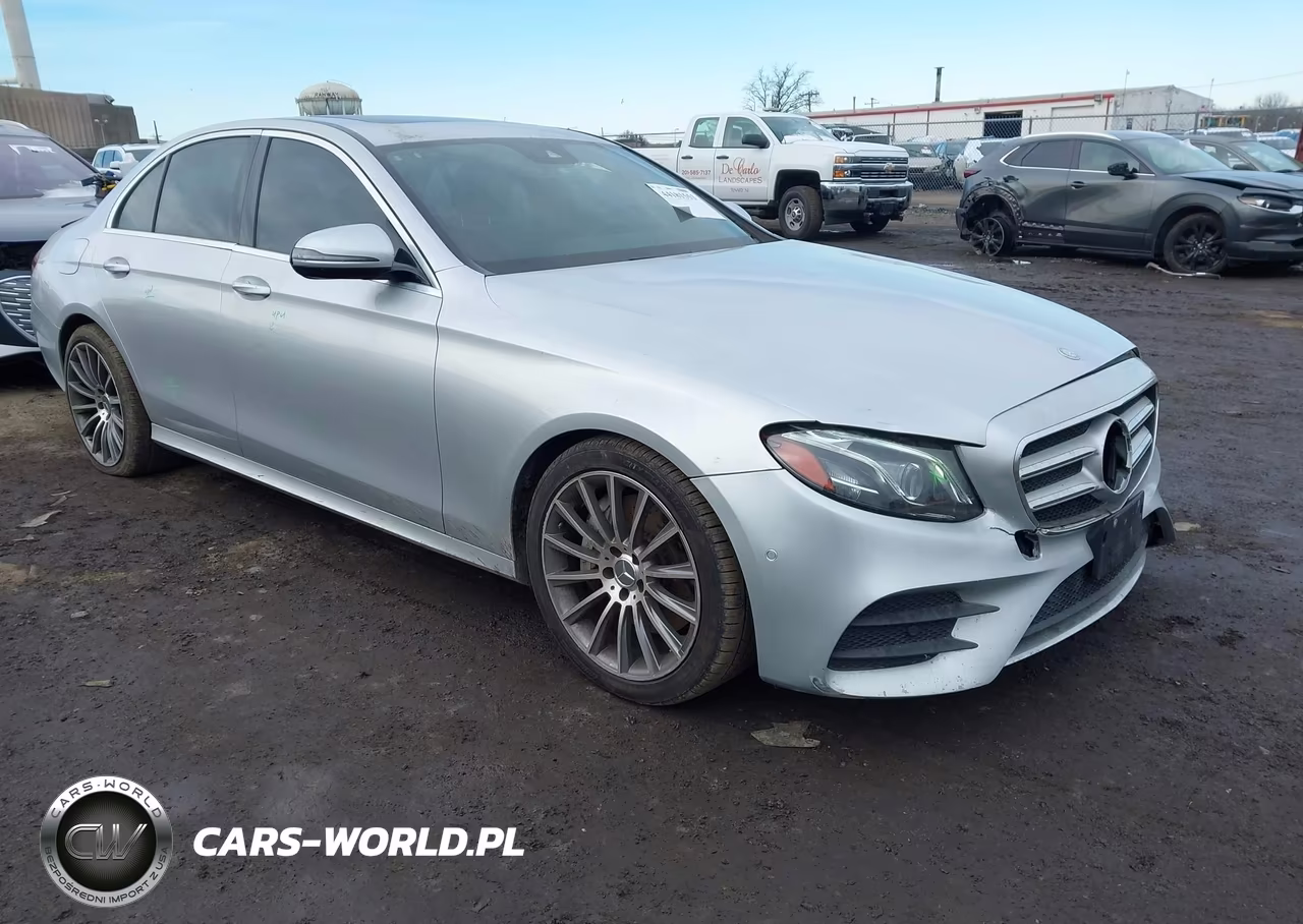 2017 Mercedes-Benz E 300 4Matic – zdjęcie 1 z 16
