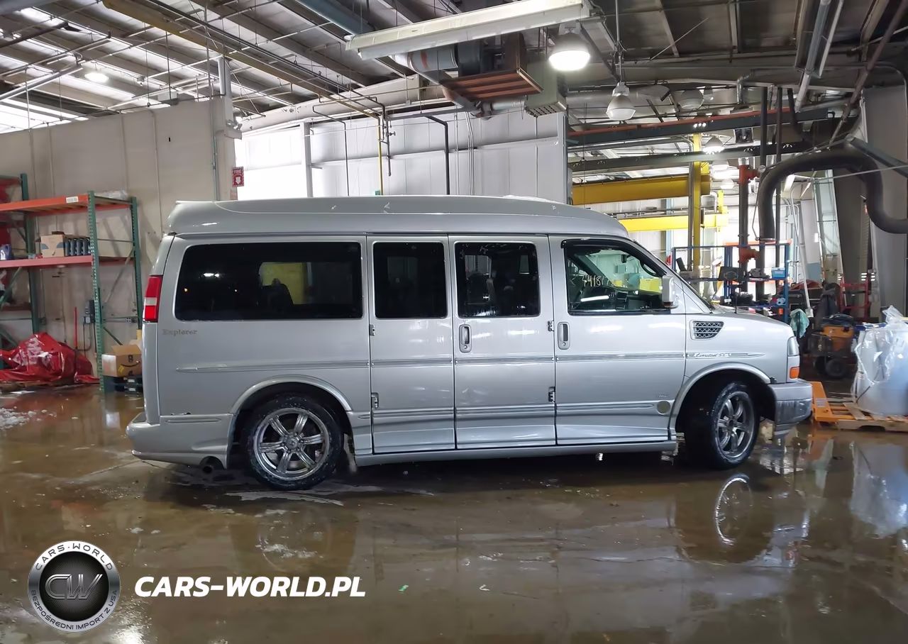2010 GMC Savana 1500 Upfitter VIN:1GDUHEB47A1118111 - 13