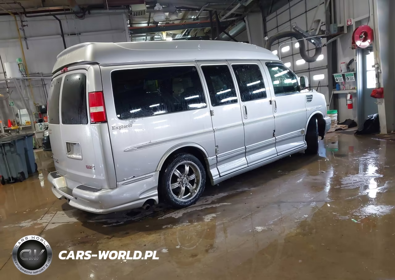 2010 GMC Savana 1500 Upfitter VIN:1GDUHEB47A1118111 - 4
