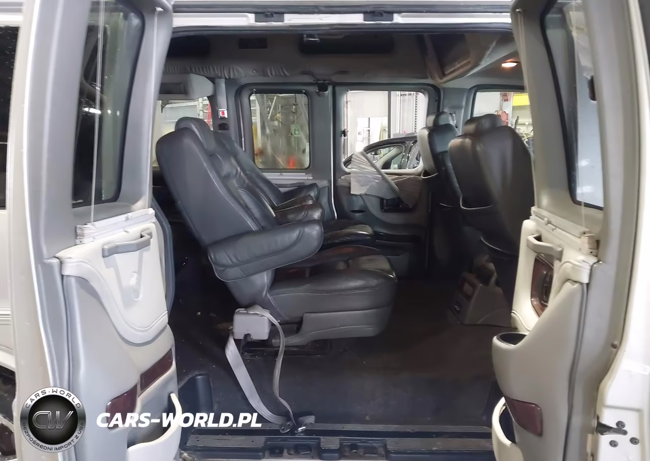 2010 GMC Savana 1500 Upfitter VIN:1GDUHEB47A1118111 - 8