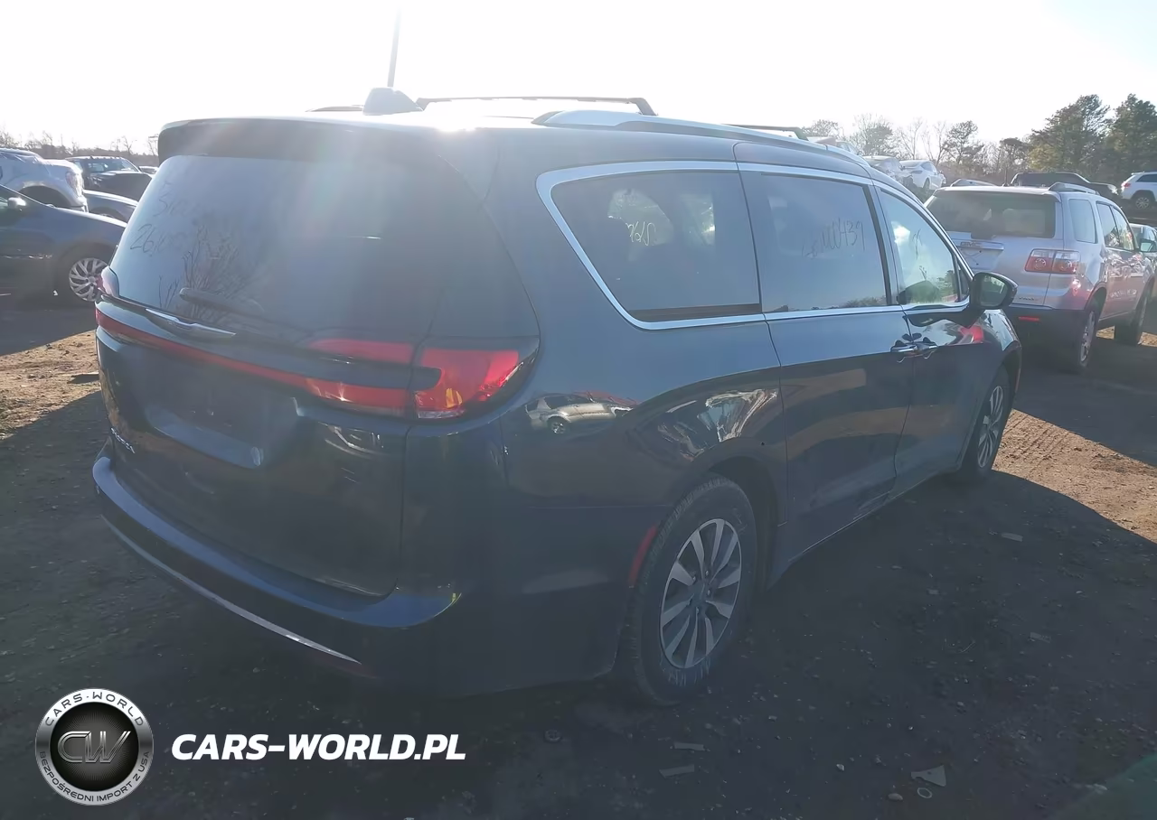 2021 Chrysler Pacifica Touring L VIN:2C4RC1BG5MR527347 - 4