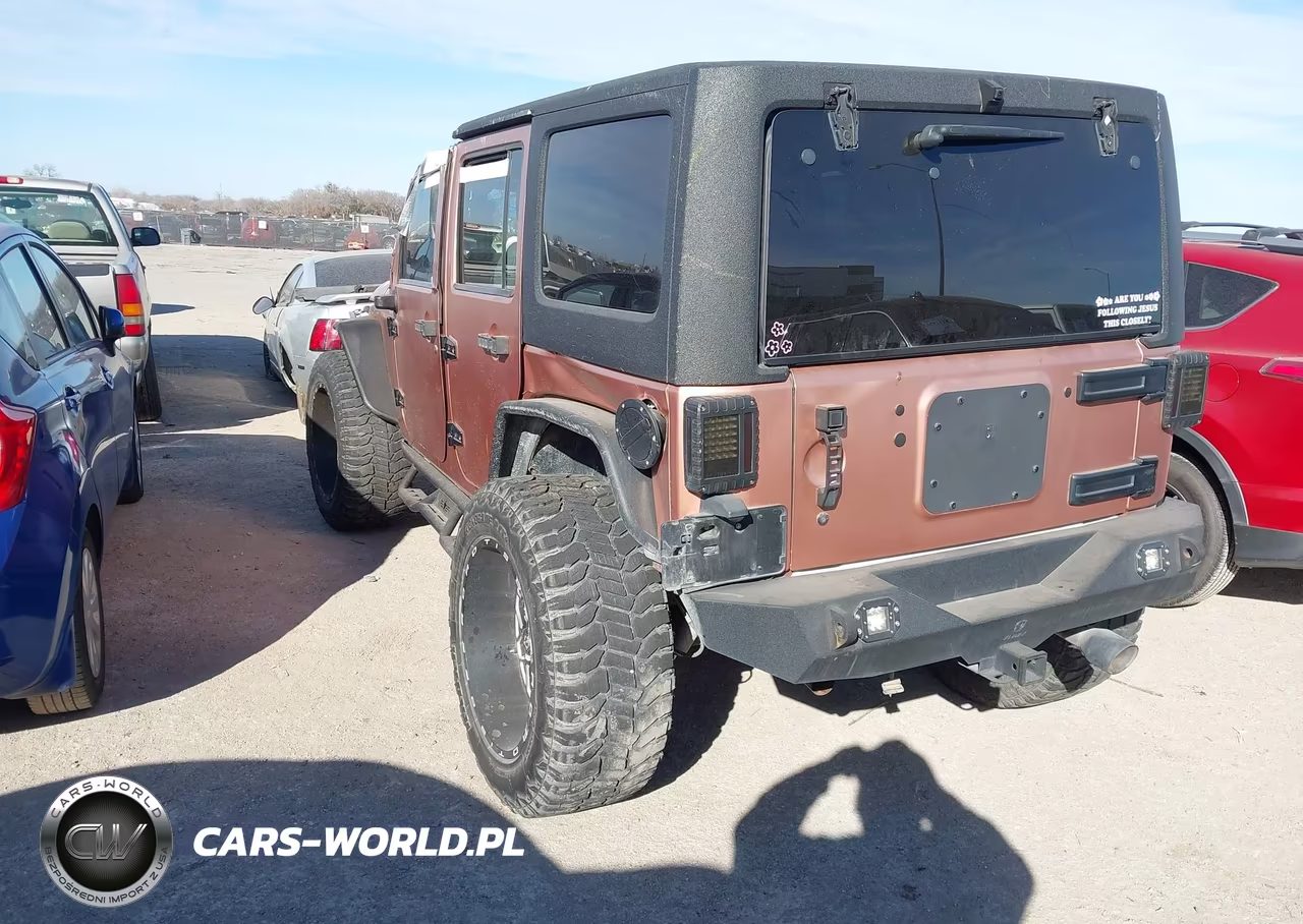 2013 Jeep Wrangler Unlimited Sport VIN:1C4BJWDG9DL646013 - 3
