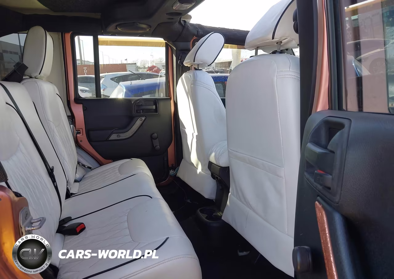 2013 Jeep Wrangler Unlimited Sport VIN:1C4BJWDG9DL646013 - 8