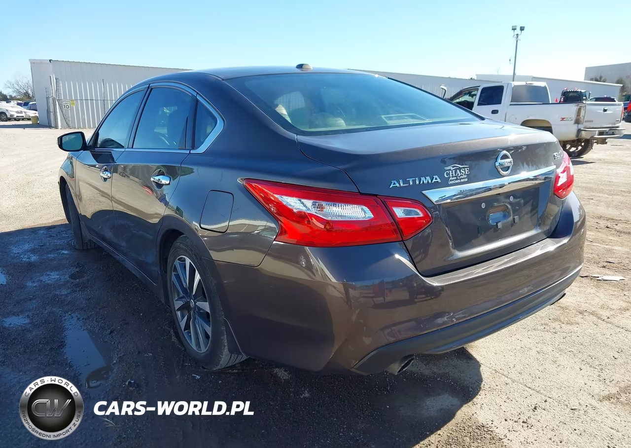 2017 Nissan Altima 2.5 VIN:1N4AL3AP0HC174594 - 3