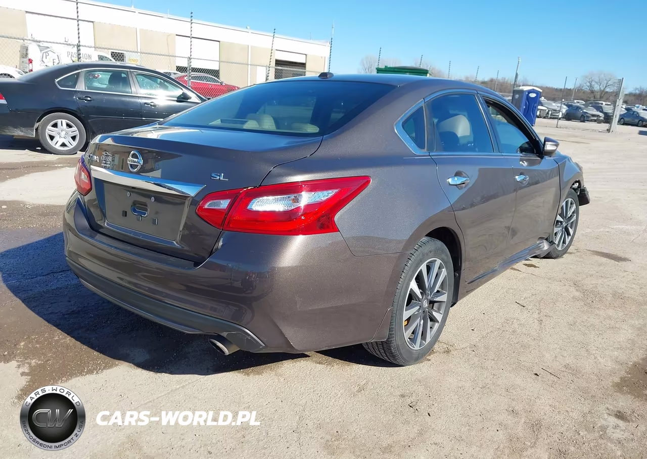 2017 Nissan Altima 2.5 VIN:1N4AL3AP0HC174594 - 4